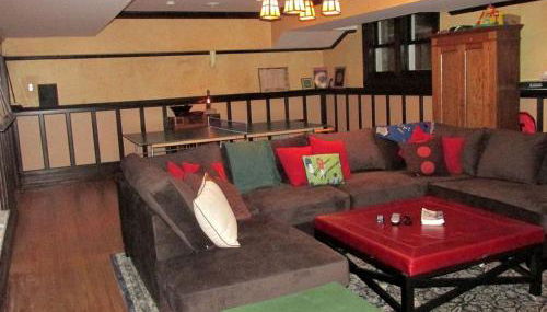 Amazing Villa Rental near Lake Michigan for Family or Group Glamping Vacations in Sheboygan, Wisconsin - Foto 2