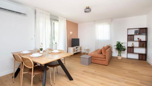 Pink city Signature - Photo 1, Other