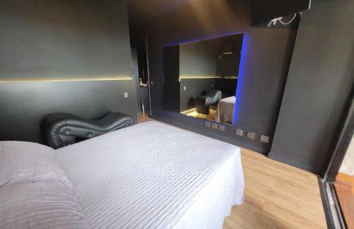 Morumbi, Apartamento Pub, SPA com hidromassagem, PISCINA Aquecida PRIVATIVA, LAREIRA, tudo que você precisa para descansar, trabalhar ou realizar aquela comemoração! Com total conforto e PRIVACIDADE! O Apt Nota 10 de SP! - Foto 37