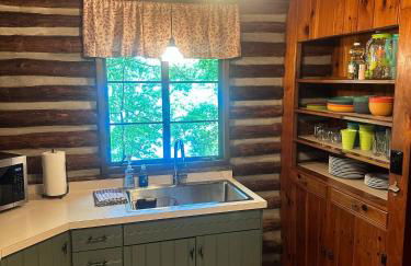 Blue Fish Cabin – Your Lakeside Getaway Awaits - Foto 17