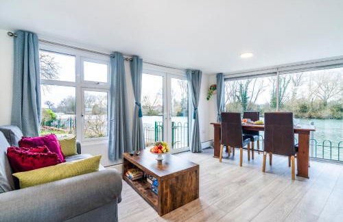 RIVER RETREAT- near Holloway U, Thorpe Park and Heathrow airport - Foto 15