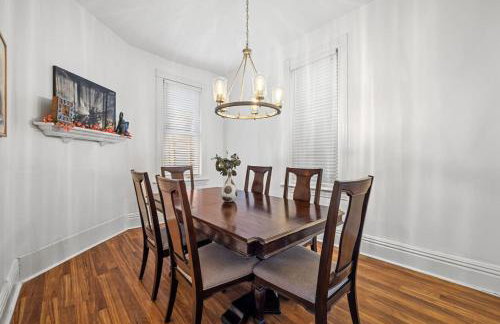 The Ultimate Fan's Retreat 5BR near all the Action - Foto 14