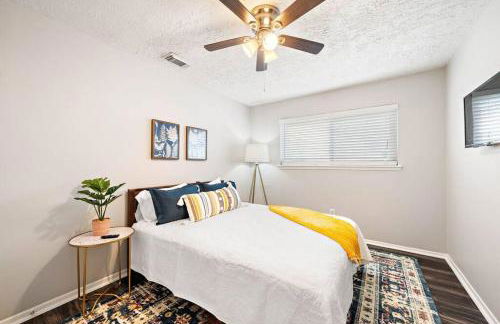 Large South Houston gem with covered patio seating - Foto 16