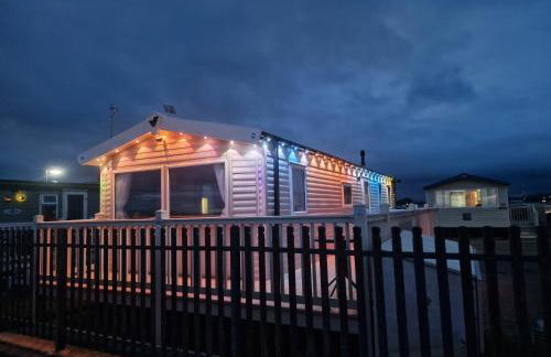 Seafront Caravan - Golden Sands - 6 Berth by Your Away Stays - Foto 36