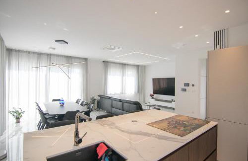 Villa Ancora, Luxury Villa with Pool - Photo 16