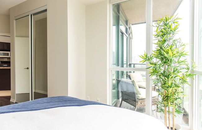 QuickStay CN Tower View Condo in Fort York - Foto 6