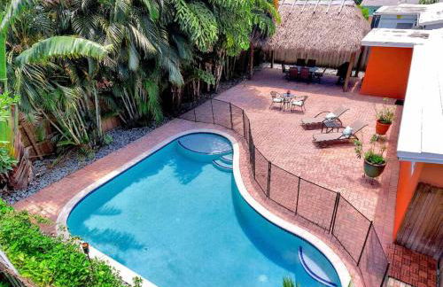 Hidden Gem Vacation Villa w Private Pool & TikiHut - Foto 1