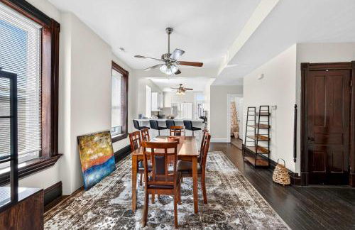 Trendy City Escape Perfect St Louis Location - Photo 4