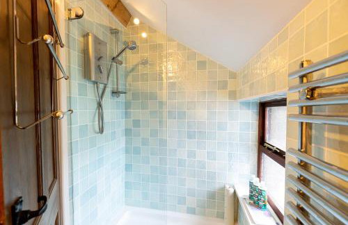 HIGH TREES BYRE - Two bed Cottage with Log Burner & Incredible Views - Foto 5