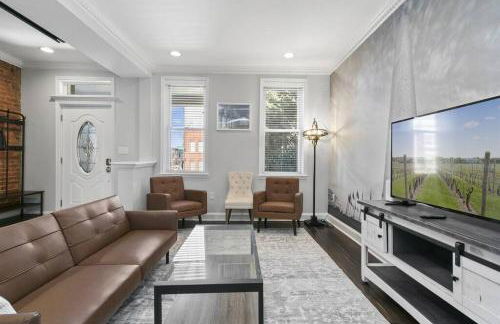 Capitol Hill Stay Like No Other - Photo 6