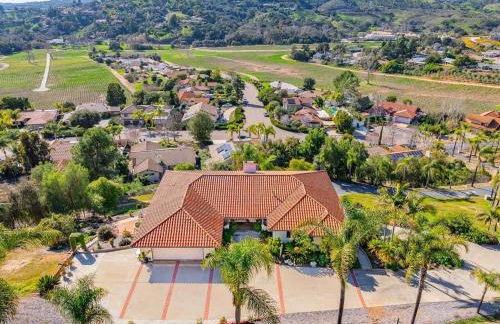 Entire Private Home with 5 Bedrooms 4 Bathrooms, 3-Acres Estate, 3000 sqft, near Winery in Fallbrook, Available Now - Foto 26