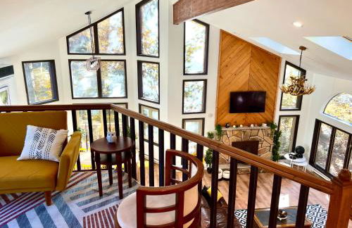 Spacious Waterfront Mansion wHot tubPoolTable - Foto 15