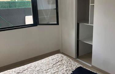 Charment logement avec parking et jardin privatif - Foto 11