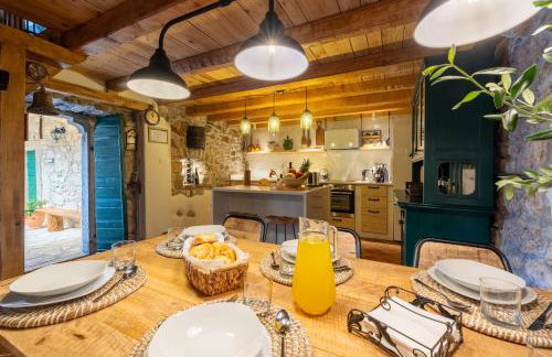 Villa Cocoon - Vacation Home with Heated Pool & Garden - Foto 28