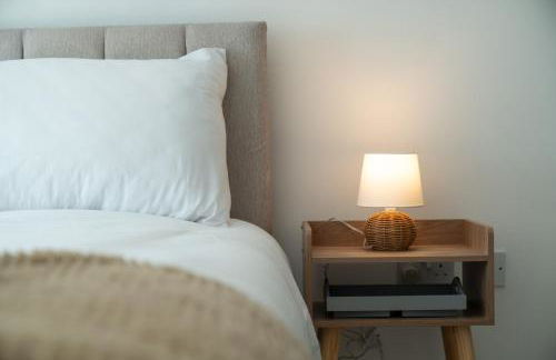 2 Bed Flat in Woking Central - Foto 16