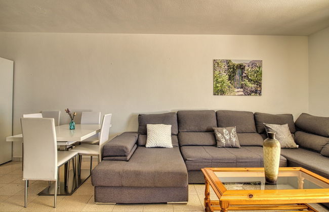 Apartment - Sleeps 4 - Jacuzzi - Terrace - Pool - Photo 5