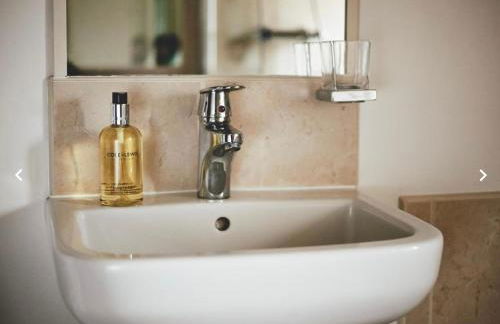 Dragonfly Cottage, Canal location - Photo 19