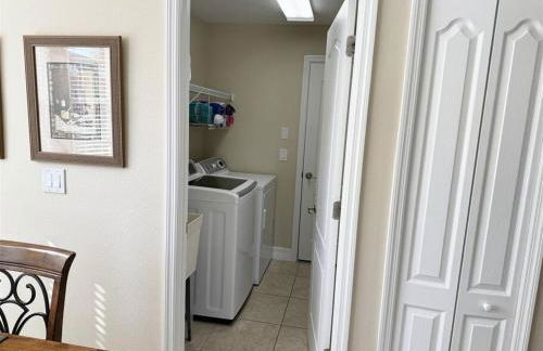 537 4BR Private Pool Spa Conservation Views 2 Masters Near Disney - Foto 39