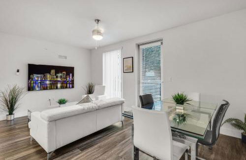 Comfort and Convenience 2BR Unit with Free Parking - Foto 9