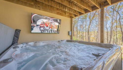 Large Luxury House, King Beds and More, Hot Tub, Theater, Fireplace, Game Room, Ping-pong, Pool Table, Air Hockey, Arcade, River, Big Kitchen, Nice Porch, Quiet, Good for Families and Large Groups, Near UGA Golf Course, Close to UGA & Stanford Stadium - Photo 3