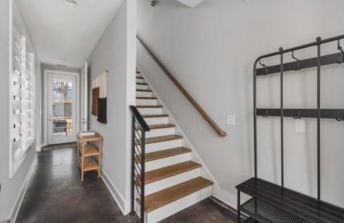 Modern Luxury Rooftop Deck, 3 mi to Downtown - Foto 21