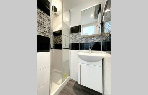 Exceptionnelle maison de ville ✧Cour privée ✧Métro - Foto 19