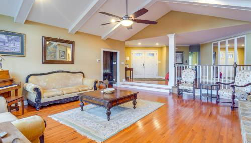 Spacious Lakefront Apt with Deck in Fayetteville! - Foto 5