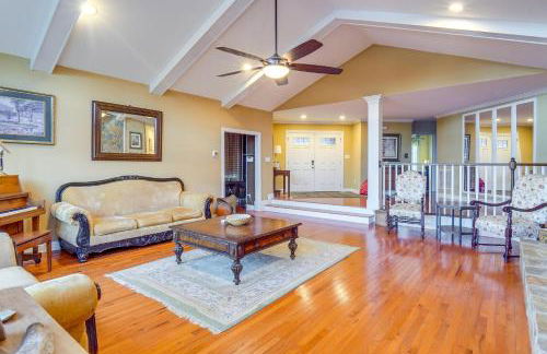 Spacious Lakefront Apt with Deck in Fayetteville! - Foto 5