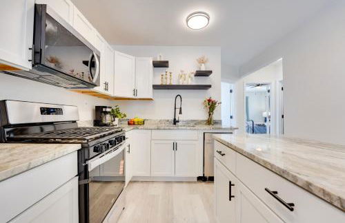 Chic Modern Apt with Free Parking Near Dtwn Detroit - Foto 9