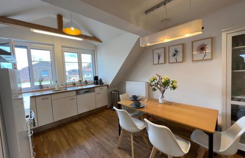 Schöne Altbauwohnung mit großer Dachterrasse für bis zu 8 Personen - Foto 7