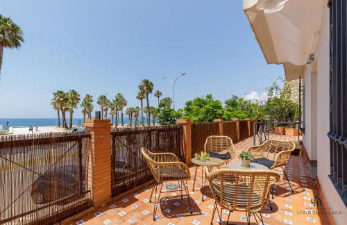 Living4malaga Seafront Duplex - Photo 1