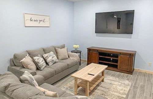 Luxury Log Cabin Lakefront, Game room & Fire Pit, - Foto 30