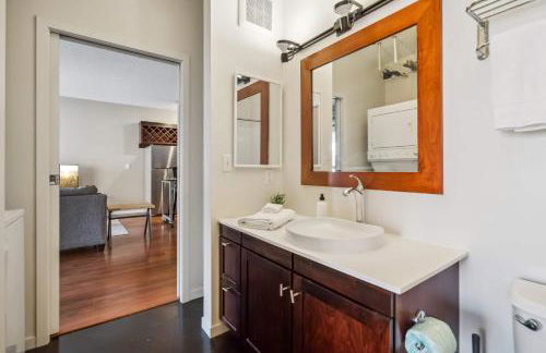 CozySuites 2BR Mill District with pool, gym #04 - Foto 11