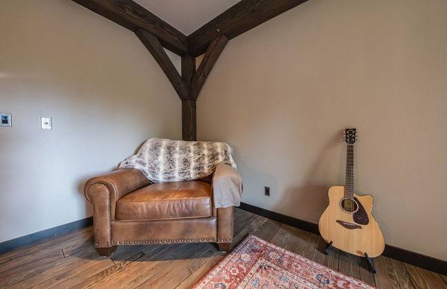 Chateau Fortine Retreat for 6! - Photo 21