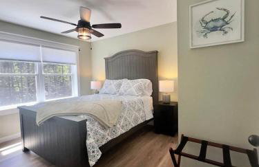 New 2023 Waterfront Home near Acadia with Hot Tub - Foto 26