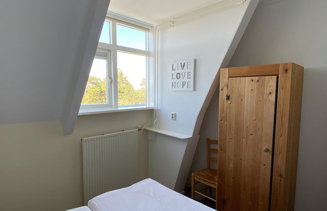 Family Apartment on Large Estate in Bergen aan Zee near Dunes & Beach - Photo 10