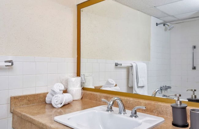 Lovely Studio/bath, Hallandale Beach, Walk to the Beach! Pool & Free Parking! - Foto 5