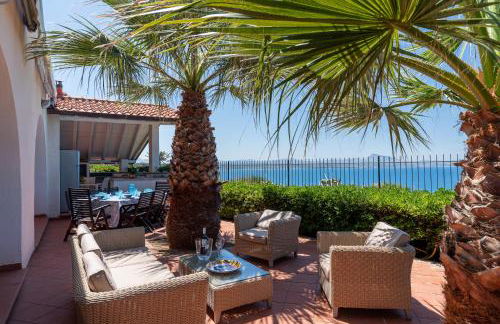 Splendida Villa con vista mozzafiato e piscina - Foto 11