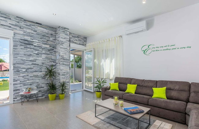 Villa in Novigrad With Private Pool - Foto 15