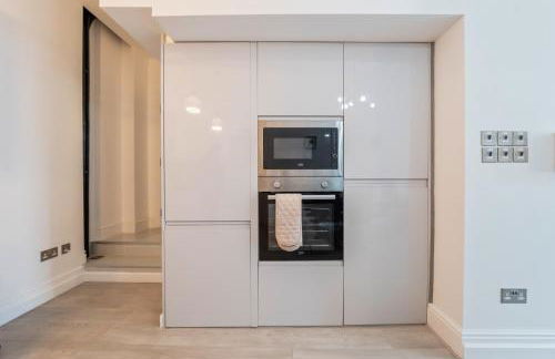 Warstone Suite-Luxury 2-Bedroom Flat, Parking, WiFi, Netflix, Central Location - Foto 7