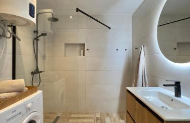 Casa Elsa with Free Parking - Photo 36