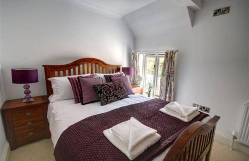 Priory House; sleeps 6-20 - Foto 40