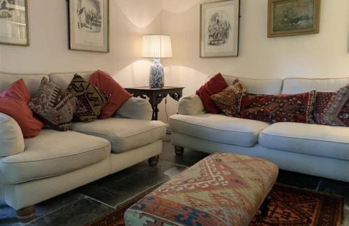 Hollyhocks Cottage surrounded by beautiful Cornish countryside. - Foto 19