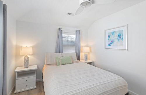 2-Bed Home by the Bay - Foto 34