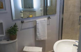 Town Street Apartment - Photo 34