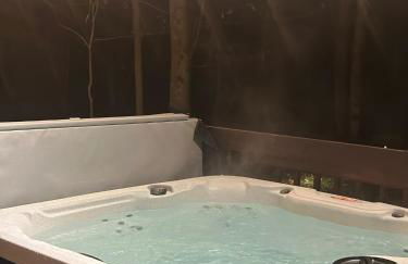 Pocono Hideout Family Home with Hot Tub Deck Sunroom Pool Big Bass Lake Larsen Lake Gouldsboro Clifton Township - Foto 63