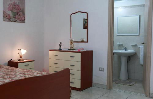 CASA FRONTE MARE POSTO ROSSO 8 POSTI LETTO - Foto 12