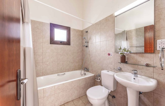 Villa Ay Kyriaki - Photo 18