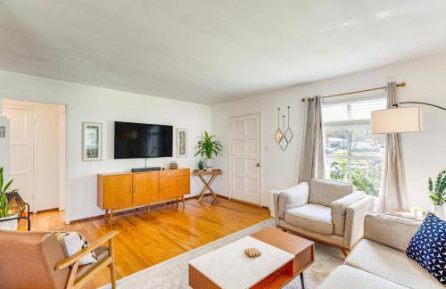 2 Mi to Griffith Park Chic Home with Private Patio - Foto 4