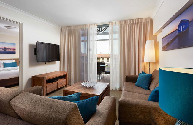 Broadwater Resort Como - Photo 4